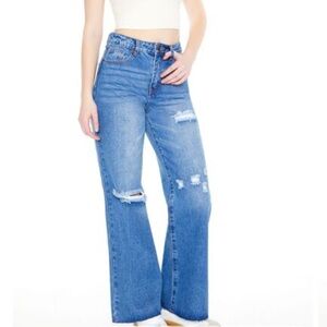 🔥NWT Forever 21 | Women’s medium blue denim distressed High Rise Wide Leg jeans